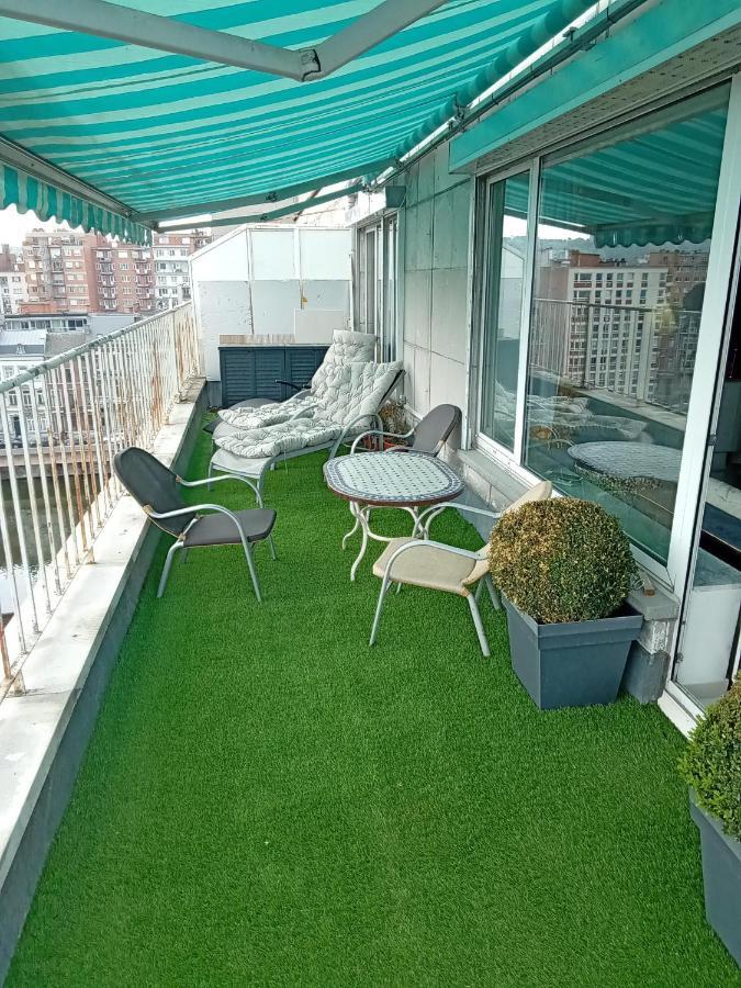 Centre Mediacite Possible Parking Terrasse Immense 8eme Pour 2 Personnes Luik